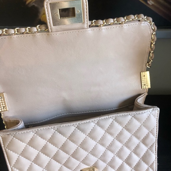 Great crossover bag with chain strap - Picture 3 of 7